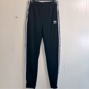 Adidas Essentials Classic Black Three Stripes Active Joggers Pants Size XL Boy.